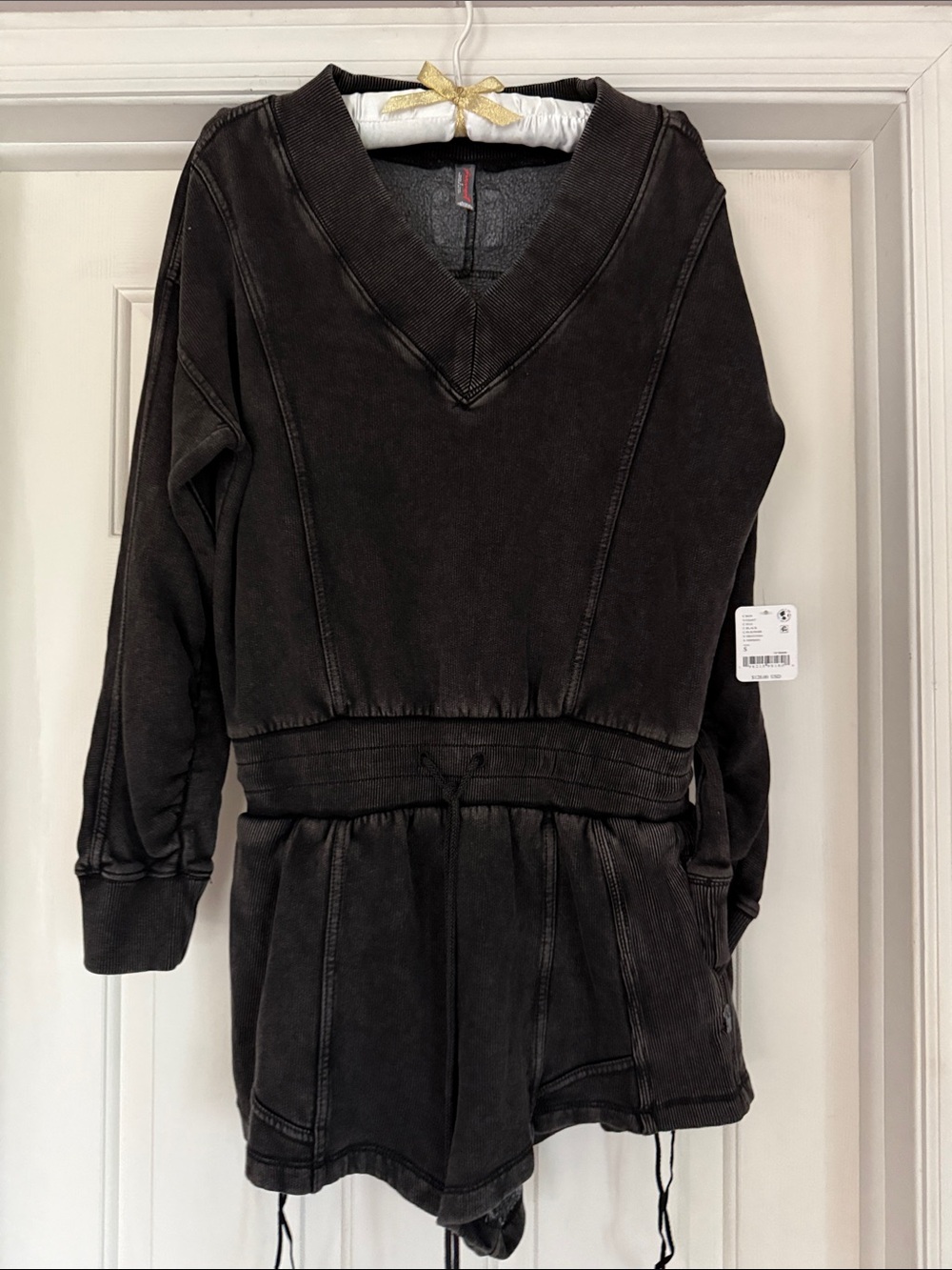 Free People Black Textured Jumper - Brand new with tags! - Picture 1 of 4